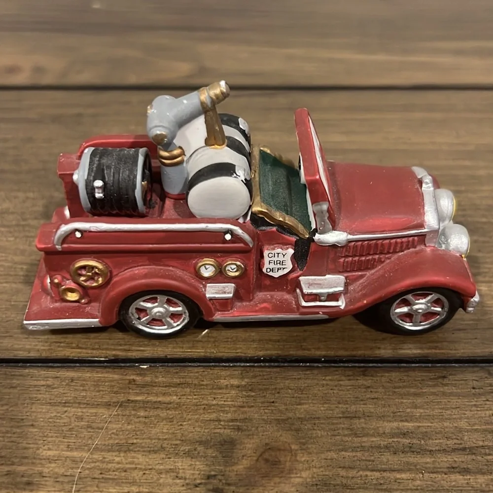 Dept 56 dark red porcelain fire truck hv series 1991